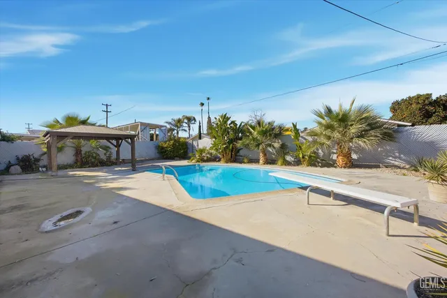 $320,000 | Undisclosed Address, Taft, CA 93268