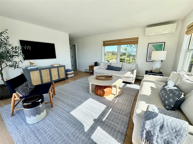 $3,250,000 | 1713 Corn Neck Road, Block Island, RI 02807