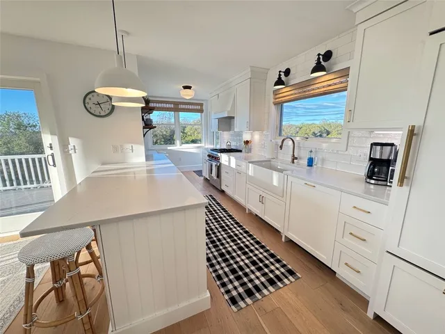 $3,250,000 | 1713 Corn Neck Road, Block Island, RI 02807