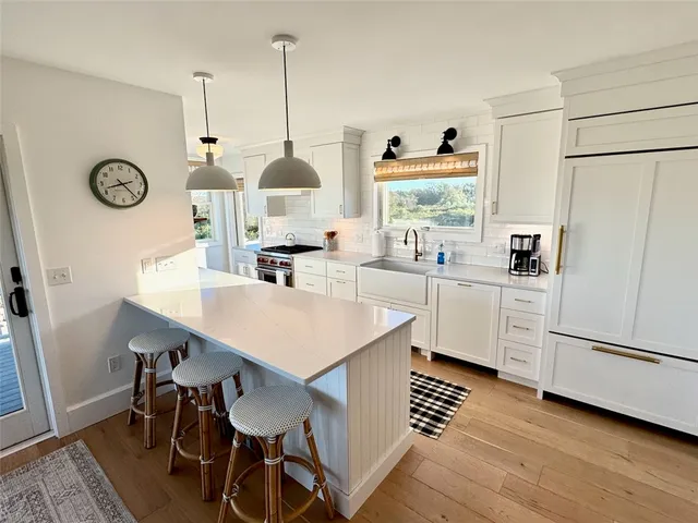 $3,250,000 | 1713 Corn Neck Road, Block Island, RI 02807