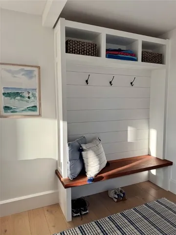 $3,250,000 | 1713 Corn Neck Road, Block Island, RI 02807