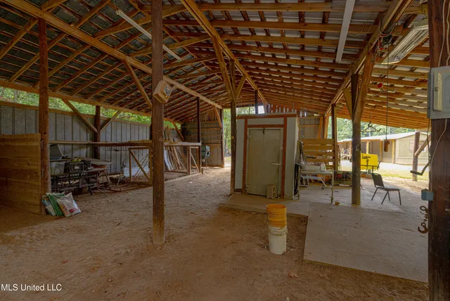 $4,215,000 | 0 Warehouse Road, Yazoo City, MS 39194