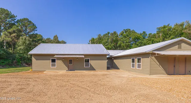 $4,215,000 | 0 Warehouse Road, Yazoo City, MS 39194