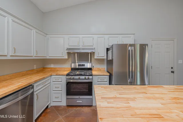 $4,215,000 | 0 Warehouse Road, Yazoo City, MS 39194