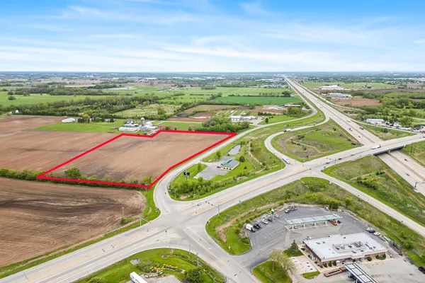 $1,200,000 | 1600 Planeview Drive, Oshkosh, WI 54904