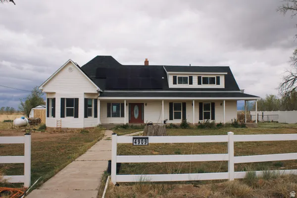 $584,900 | 4909 West 6150th South, Kanosh, UT 84637