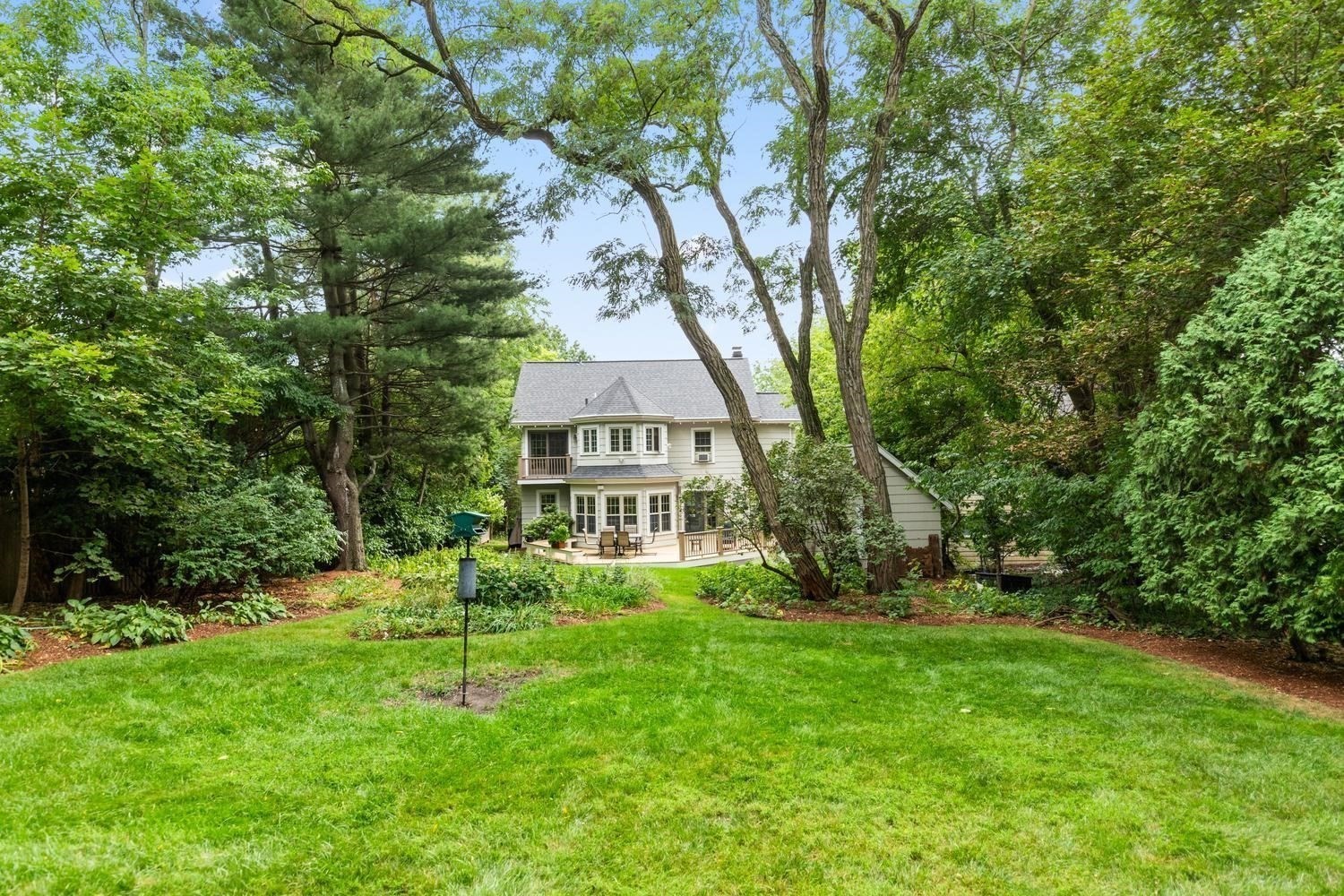 216 Bellevue Road Watertown, MA 02472 - Photo 34 of 42 Gallery Image 34