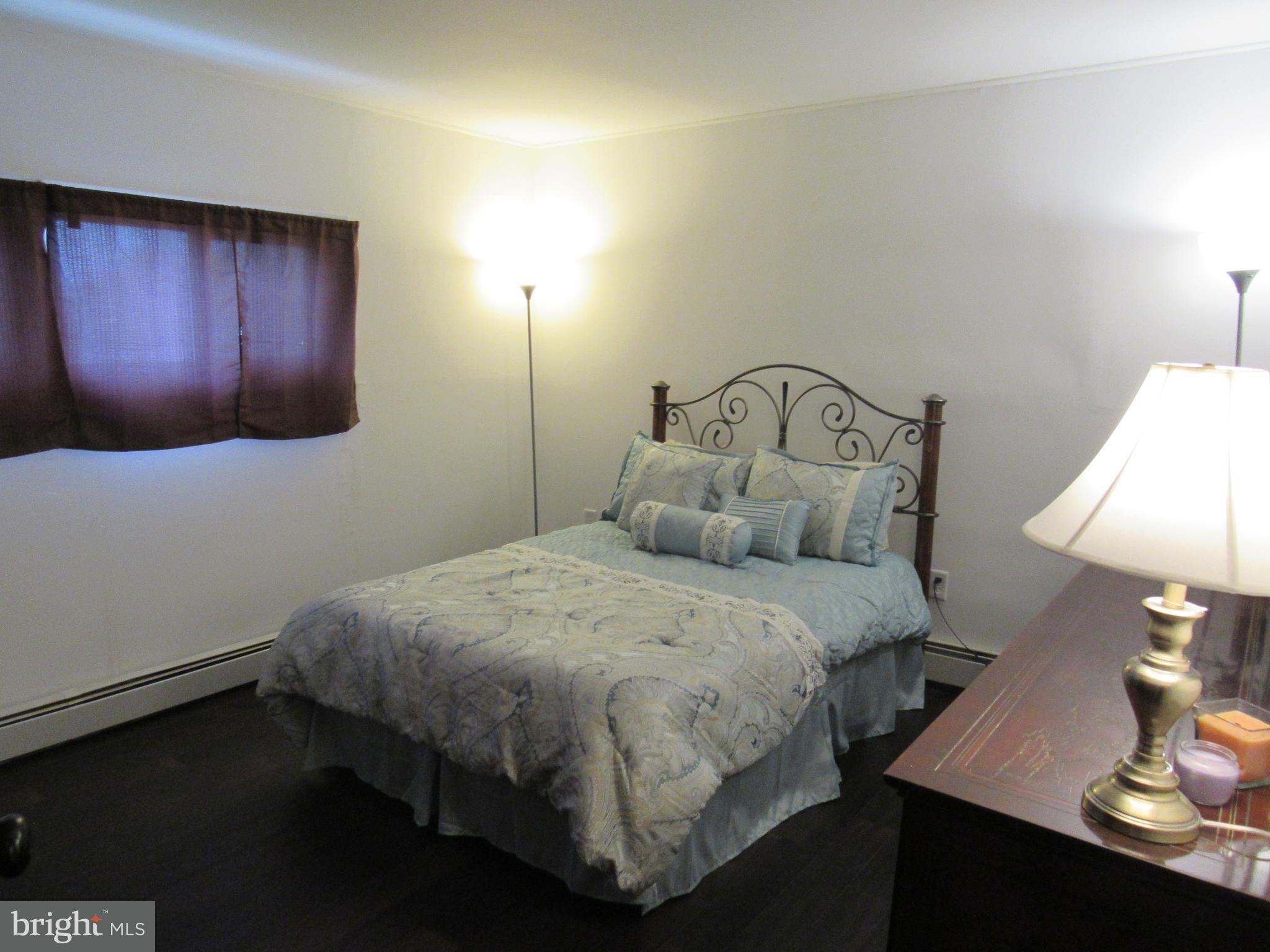 1513 Wogan Road York, PA 17404 - Photo 12 of 32 1st floor main bedroom