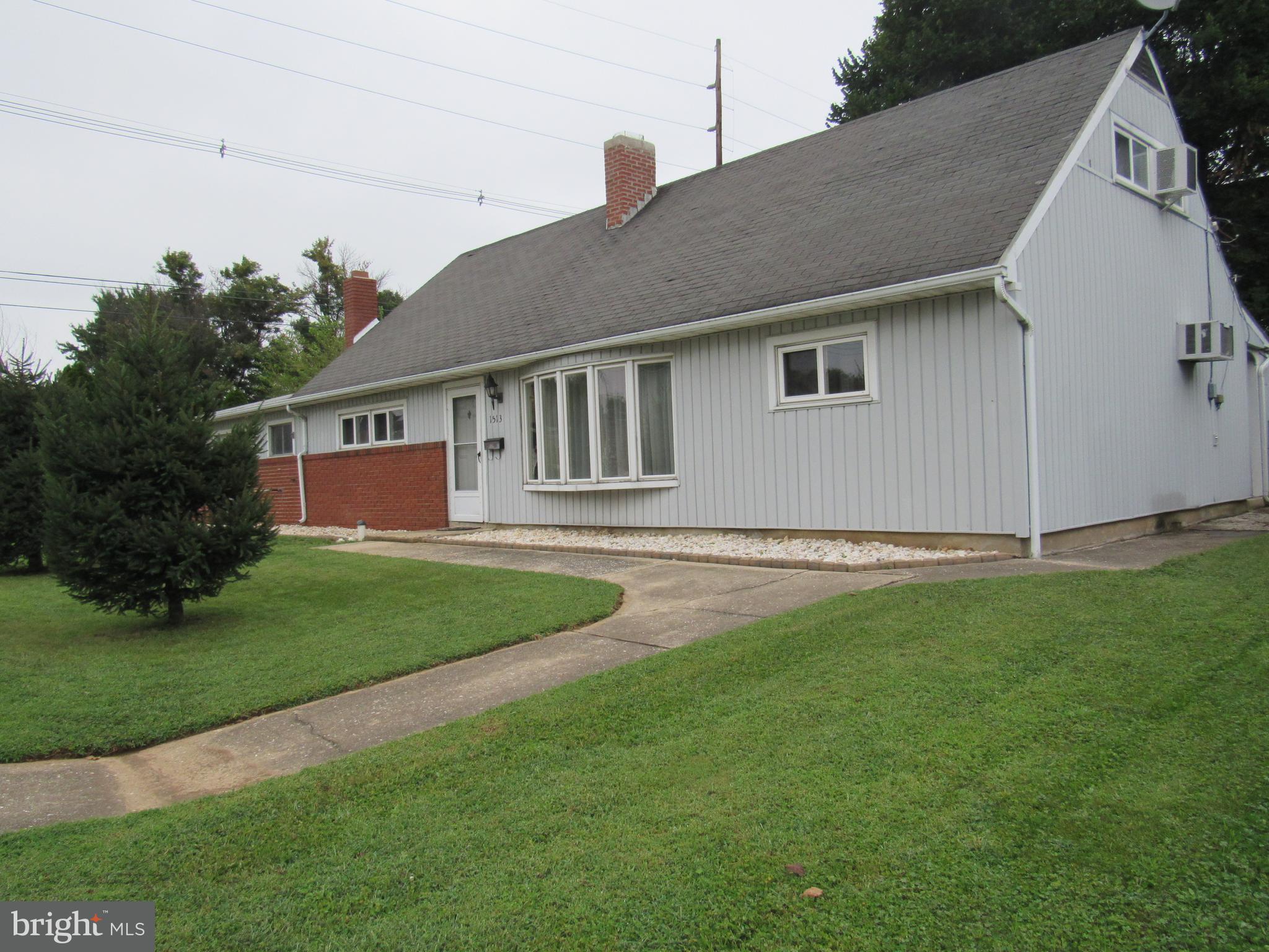 1513 Wogan Road York, PA 17404 - Photo 3 of 32