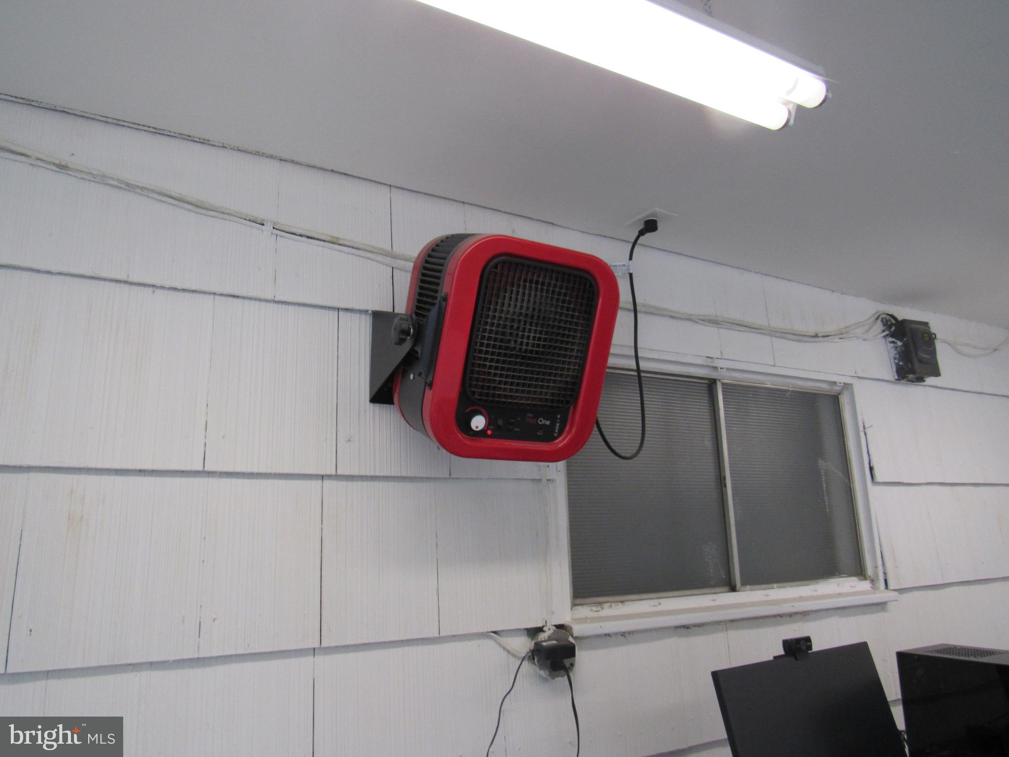 1513 Wogan Road York, PA 17404 - Photo 23 of 32 Heated garage
