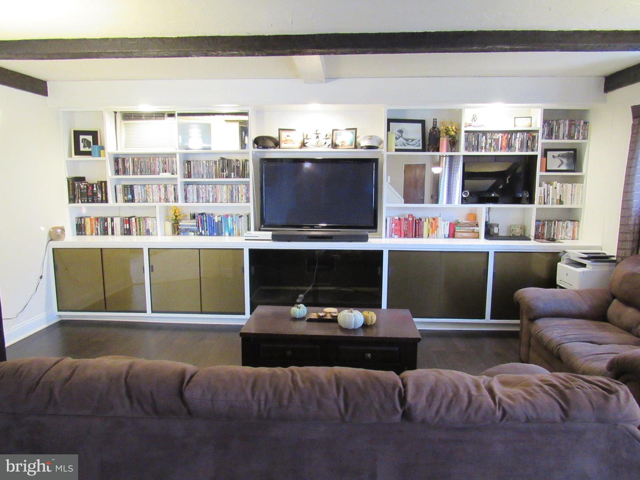 1513 Wogan Road York, PA 17404 - Photo 4 of 32 built -ins for lots of storage