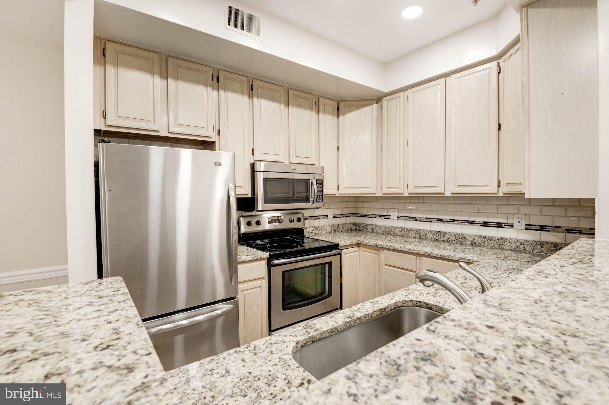1317 Garden Wall Court, Unit 401 Reston, VA 20194 - Photo 9 of 68