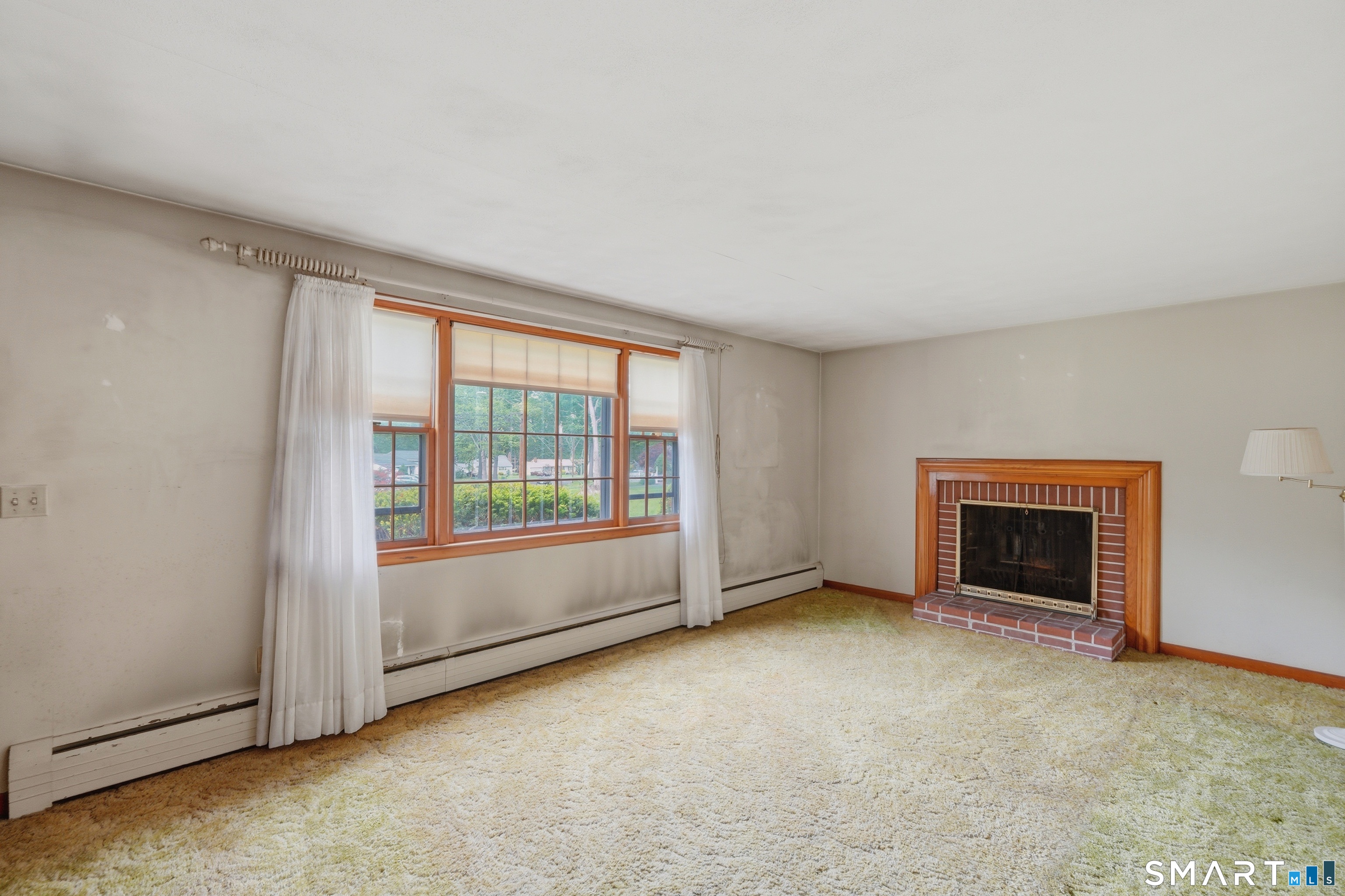 40 Royal Oak Road New Britain, CT 06053 - Photo 3 of 33