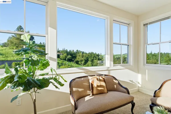 $2,750,000 | 201 Willowbrook Lane, Moraga, CA 94556