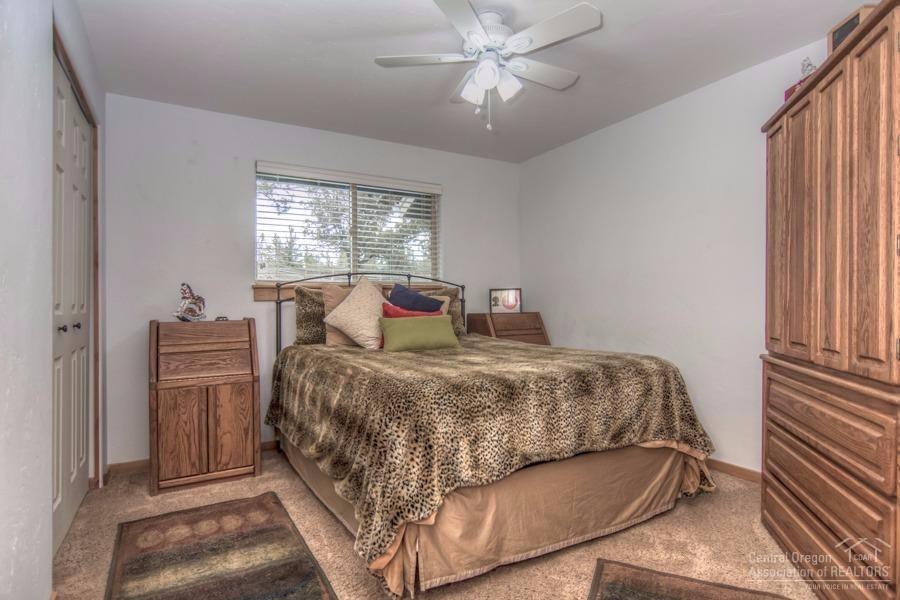 23290 Alfalfa Market Road Bend, OR 97701 - Photo 18 of 25 2nd bedroom