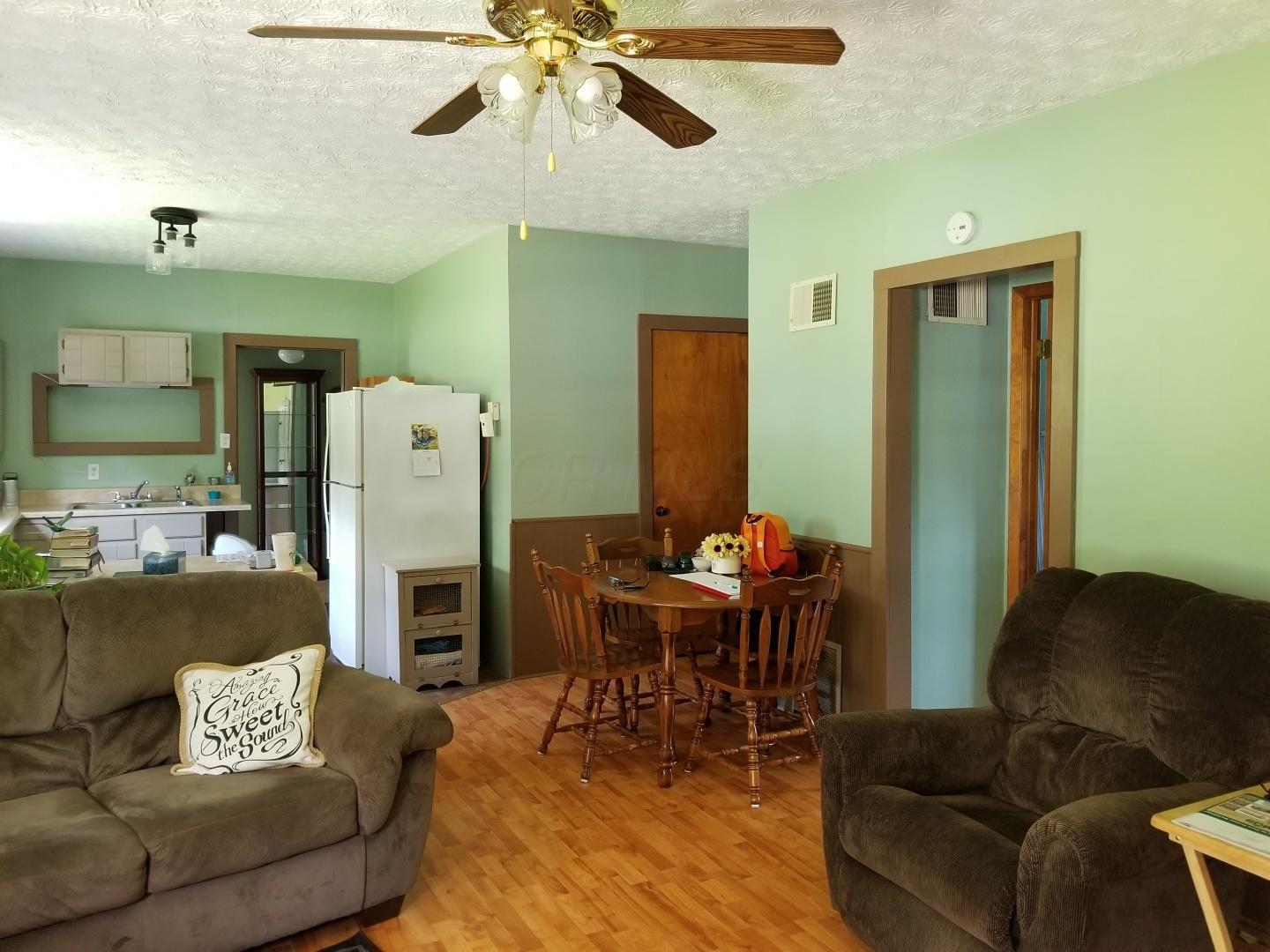 7296 Crooks Road Southwest Lancaster, OH 43130 - Photo 4 of 32