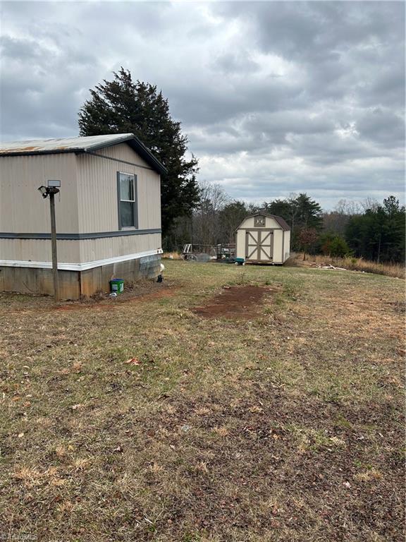 1185 Chaney Farm Road Madison, NC 27025 - Photo 4 of 6
