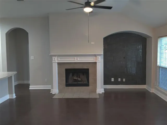 a view of a livingroom with a fireplace