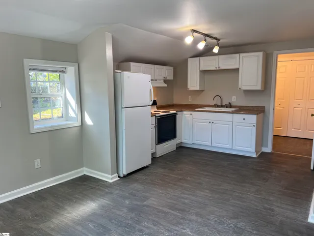 $285,000 | 801 Perry Road, Greenville, SC 29609