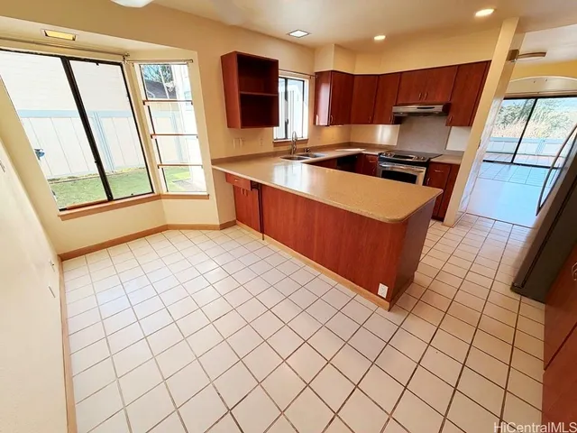 $3,200 | 95-235 Waioleka Street, Unit 70, Mililani, HI 96789