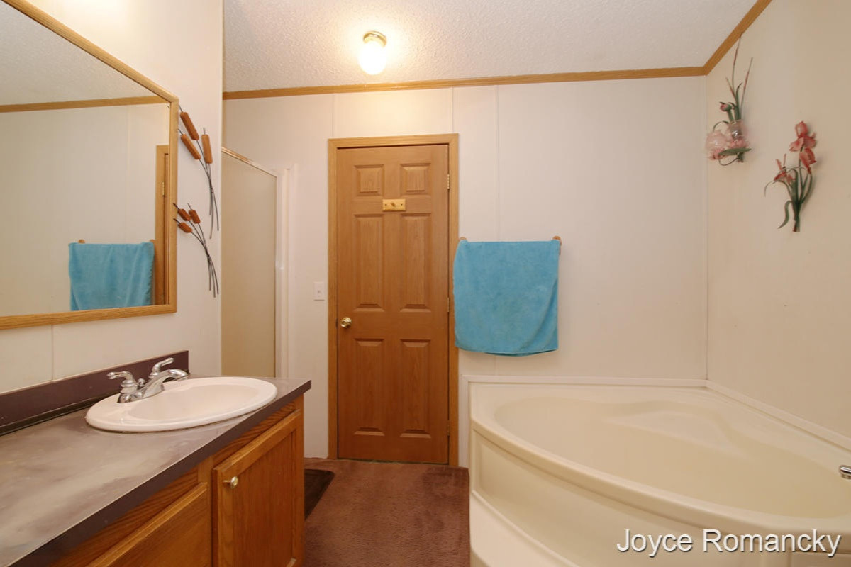 15485 Gates Road Howard City, MI 49329 - Photo 16 of 28 15500Gates
