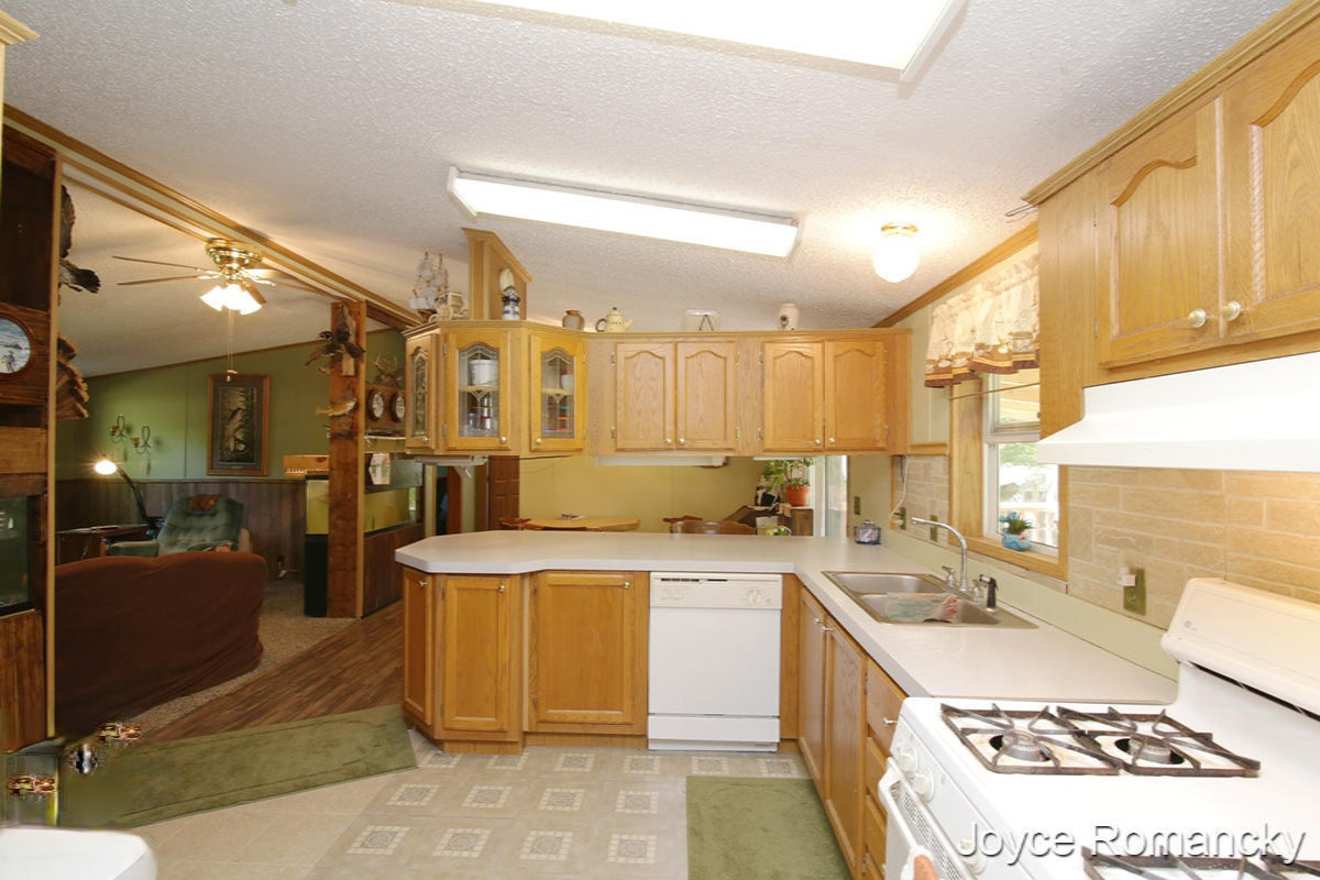 15485 Gates Road Howard City, MI 49329 - Photo 10 of 28 15494Gates