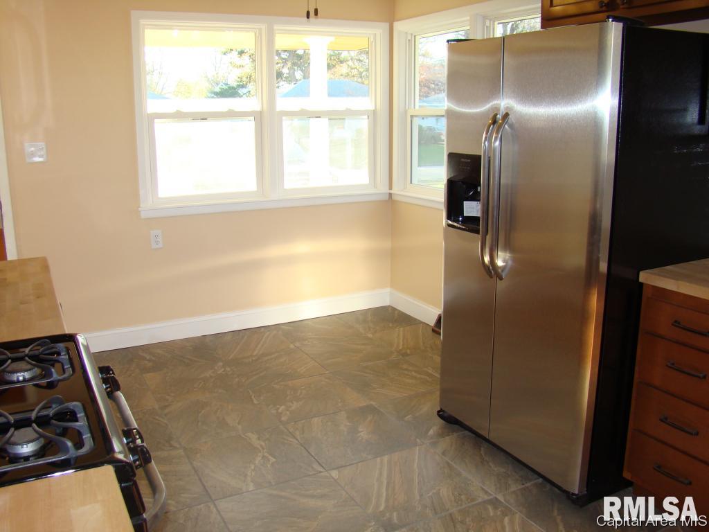 3555 Stanton Street Springfield, IL 62703 - Photo 8 of 24