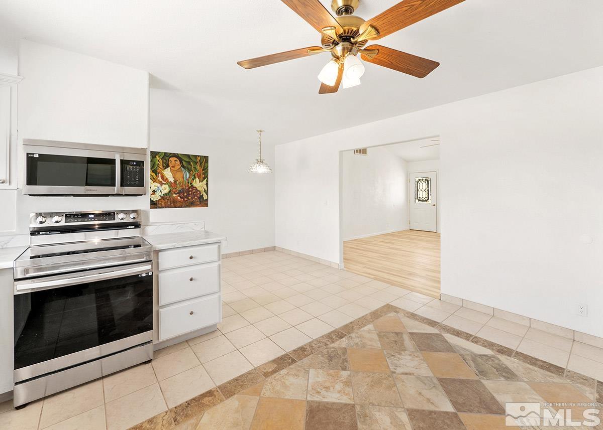 325 Imperial Road Dayton, NV 89403 - Photo 10 of 33 Photo 10