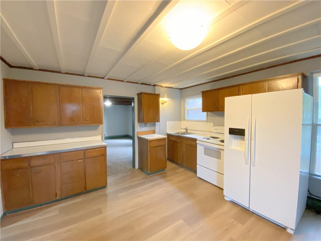 302 West Cooper Street Slippery Rock, PA 16057 - Photo 8 of 27