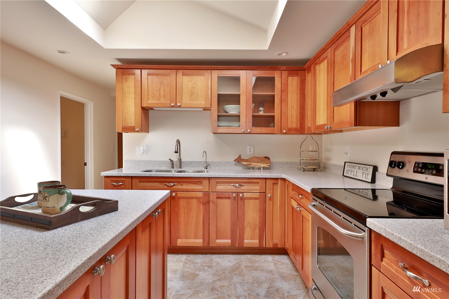 852 Old Beach Road Freeland, WA 98249 - Photo 15 of 40