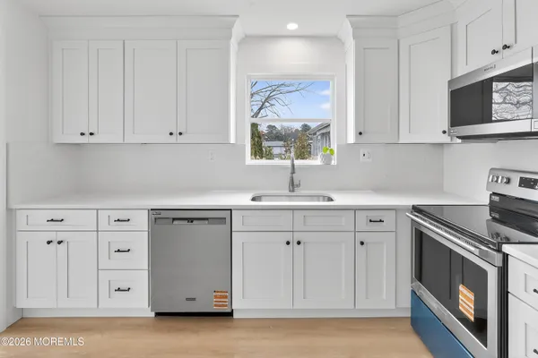 $437,500 | 6 Hardy Court, Brick, NJ 08724