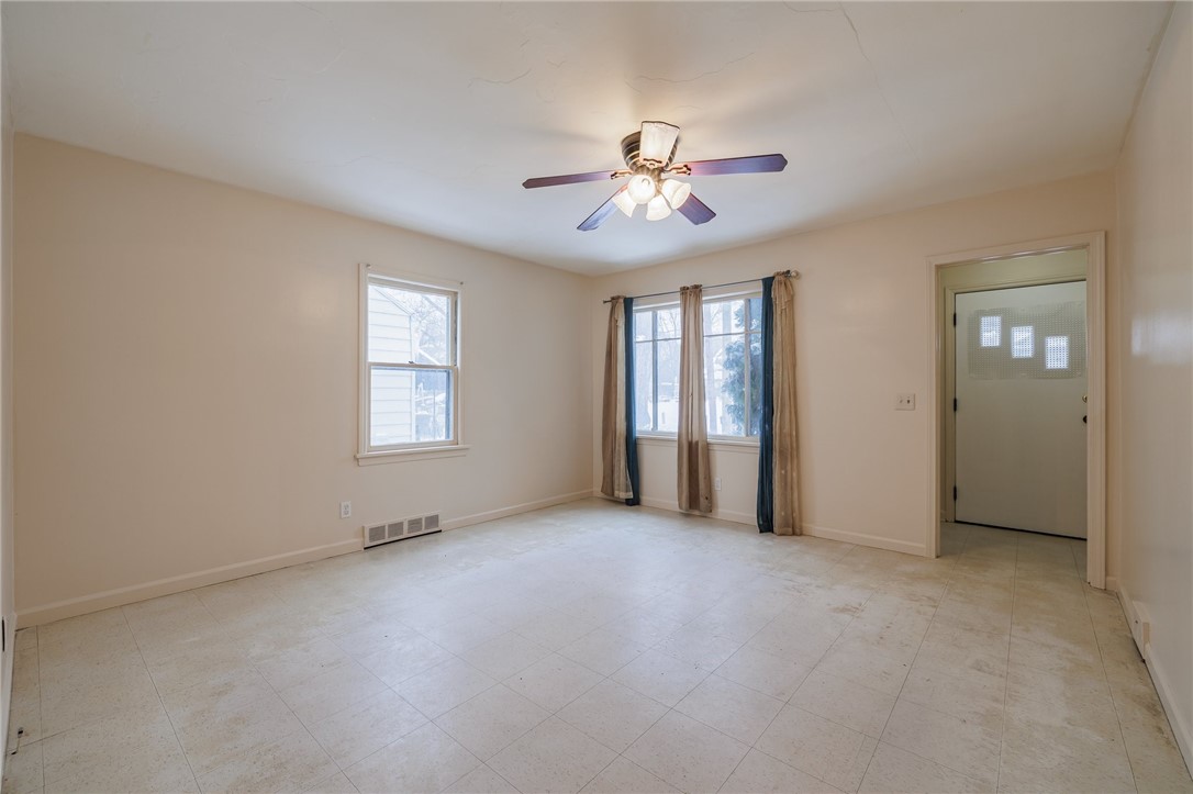 84 Jerold Street Rochester, NY 14609 - Photo 4 of 25 Living Room