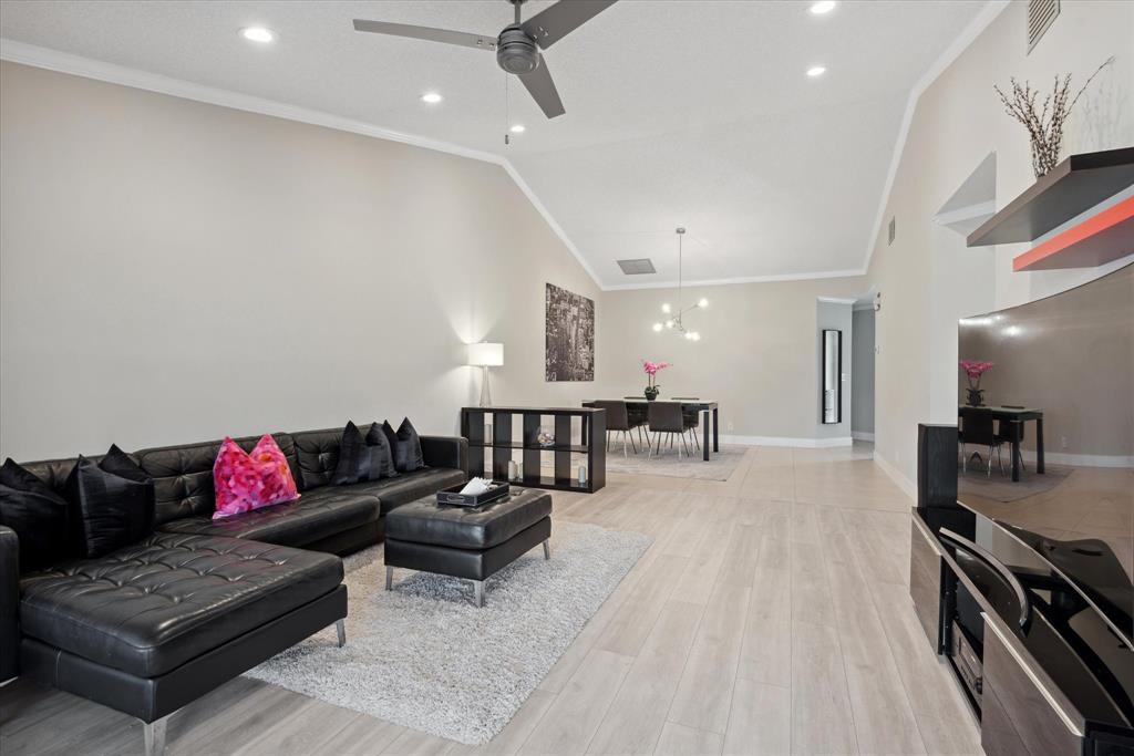 20929 Boca Ridge Drive West Boca Raton, FL 33428 - Photo 6 of 19