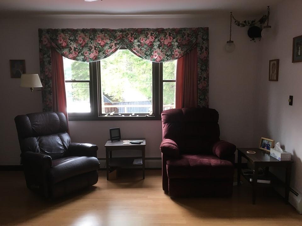 410 Nash Road Pittston, ME 04345 - Photo 18 of 41 living room 2