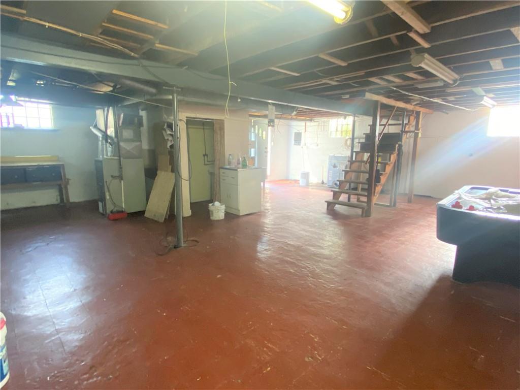 102 Srader Grove Road Freeport, PA 16229 - Photo 18 of 21 a view of a room with gym equipment