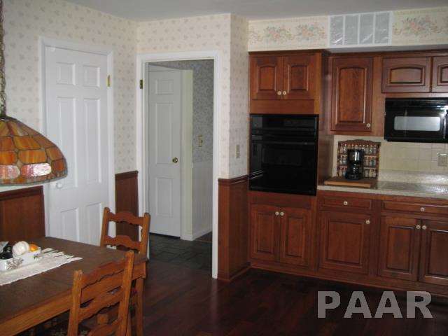 1004 Kingsbury Road Washington, IL 61571 - Photo 6 of 32 Gallery Image 6