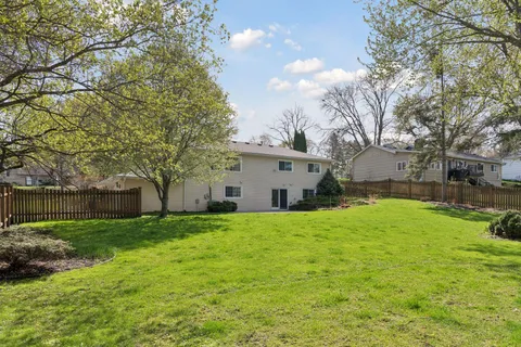 $625,000 | 3416 Robinwood Spur, Minnetonka, MN 55305