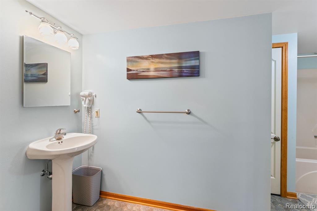 12247 West Coldwater Road Columbiaville, MI 48421 - Photo 27 of 49 Gallery Image 27