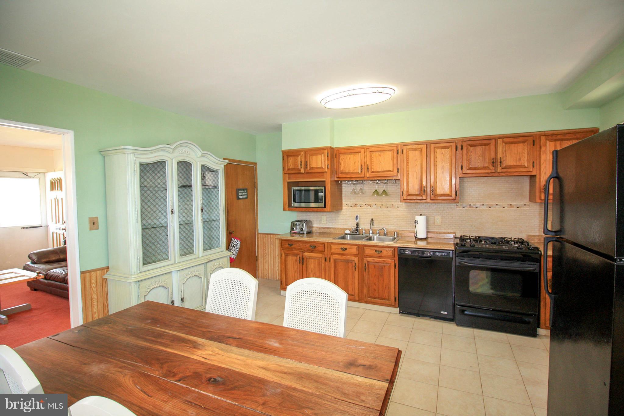 66 Wiltshire Road Baltimore, MD 21221 - Photo 19 of 30 Kitchen
