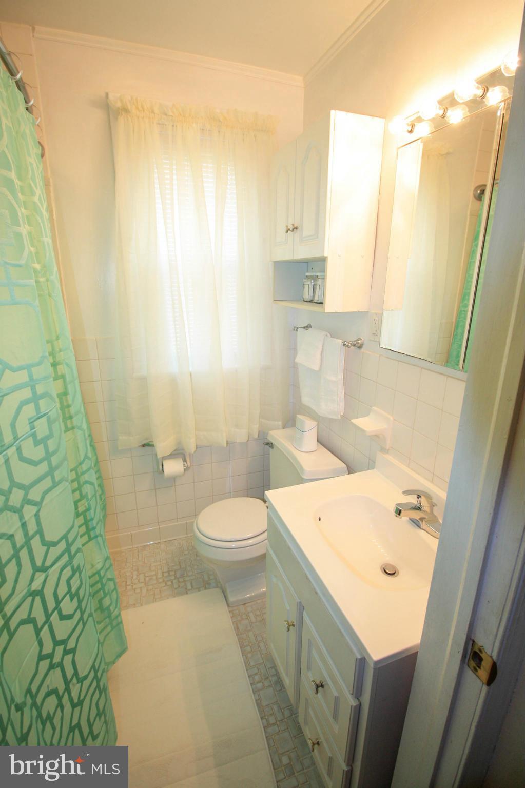 66 Wiltshire Road Baltimore, MD 21221 - Photo 24 of 30 Bath
