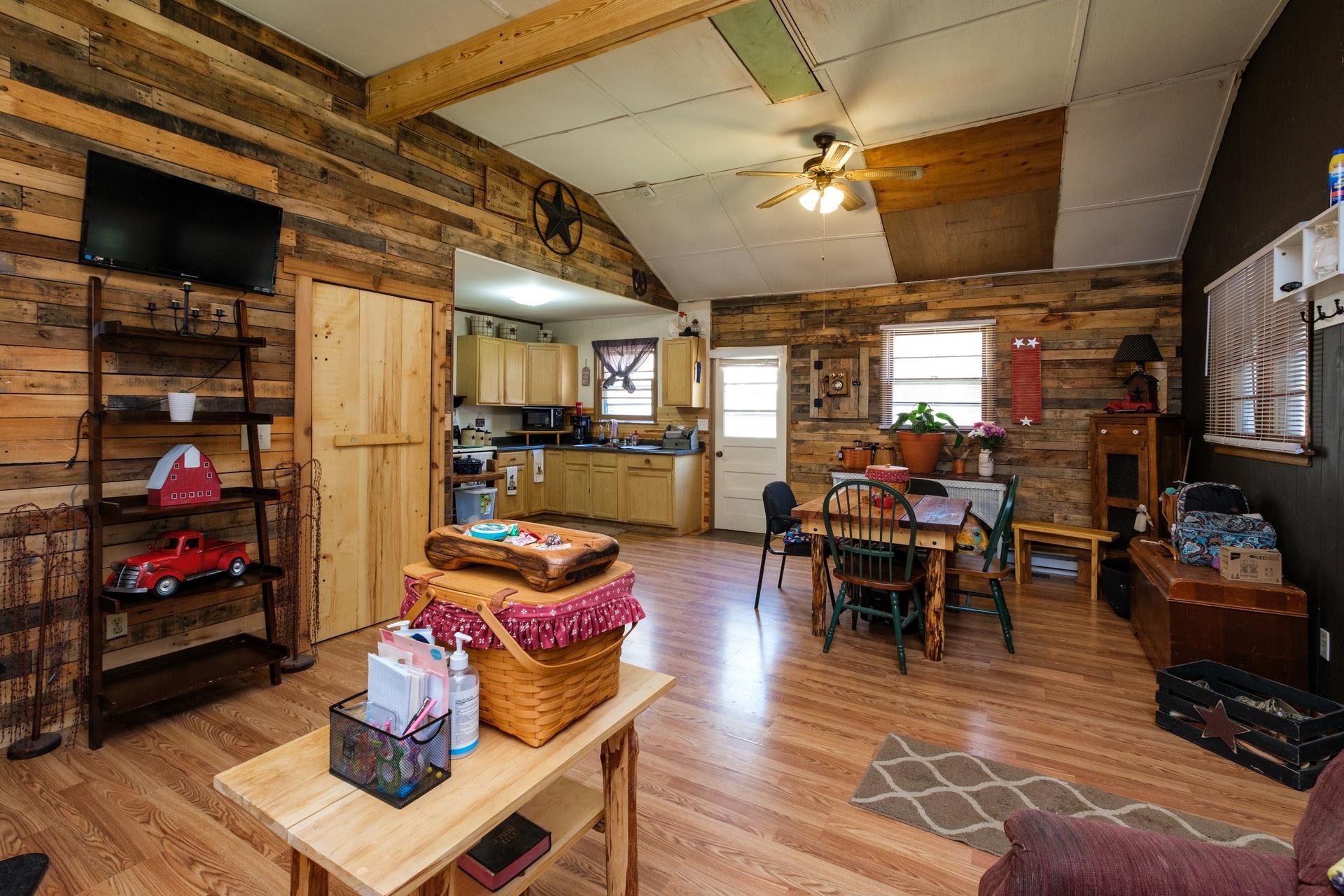 199 Silver Mine Road Churchville, VA 24421 - Photo 10 of 23 Gallery Image 10