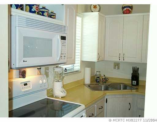 1905 Southwest Palm City Road, Unit 3H Stuart, FL 34994 - Photo 6 of 6 Kitchen.