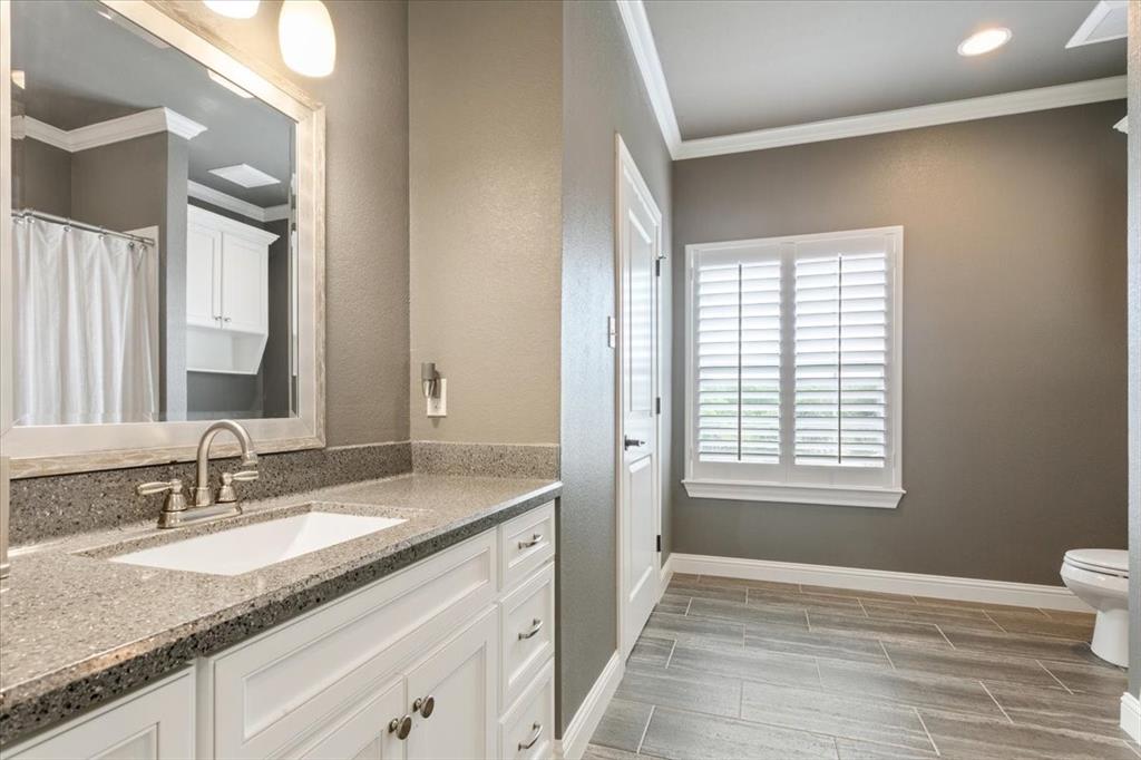 3416 Edward Drive Waco, TX 76708 - Photo 29 of 40 upstairs