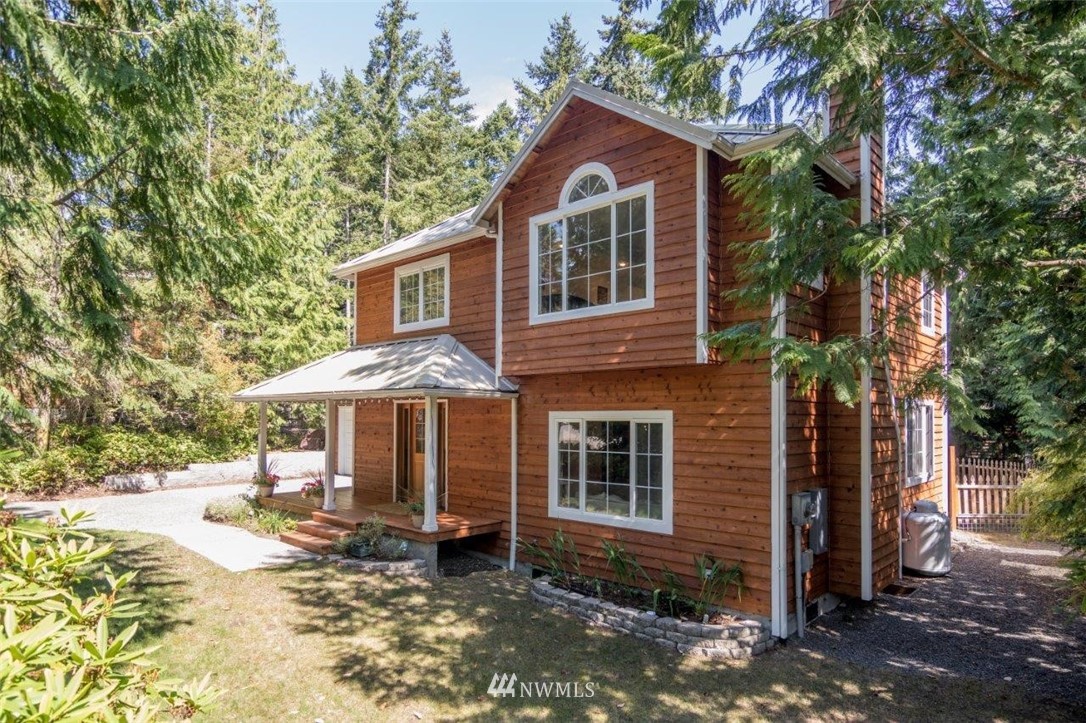 4668 Bell Street Port Townsend, WA 98368 - Photo 2 of 21