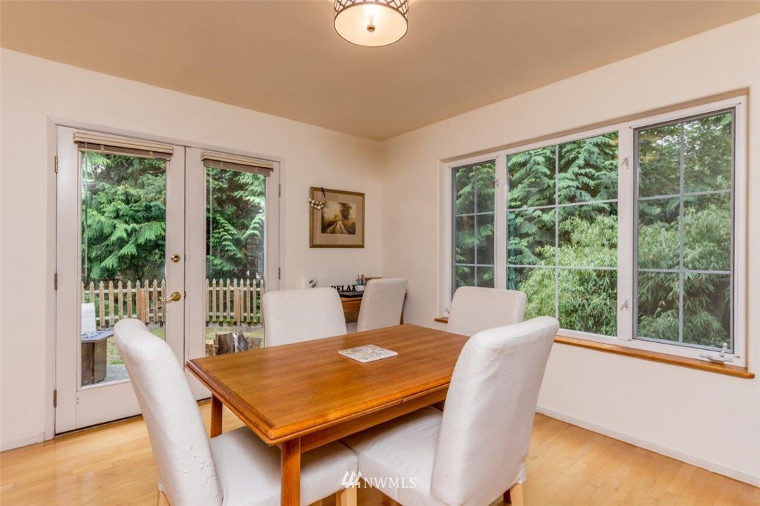 4668 Bell Street Port Townsend, WA 98368 - Photo 9 of 21