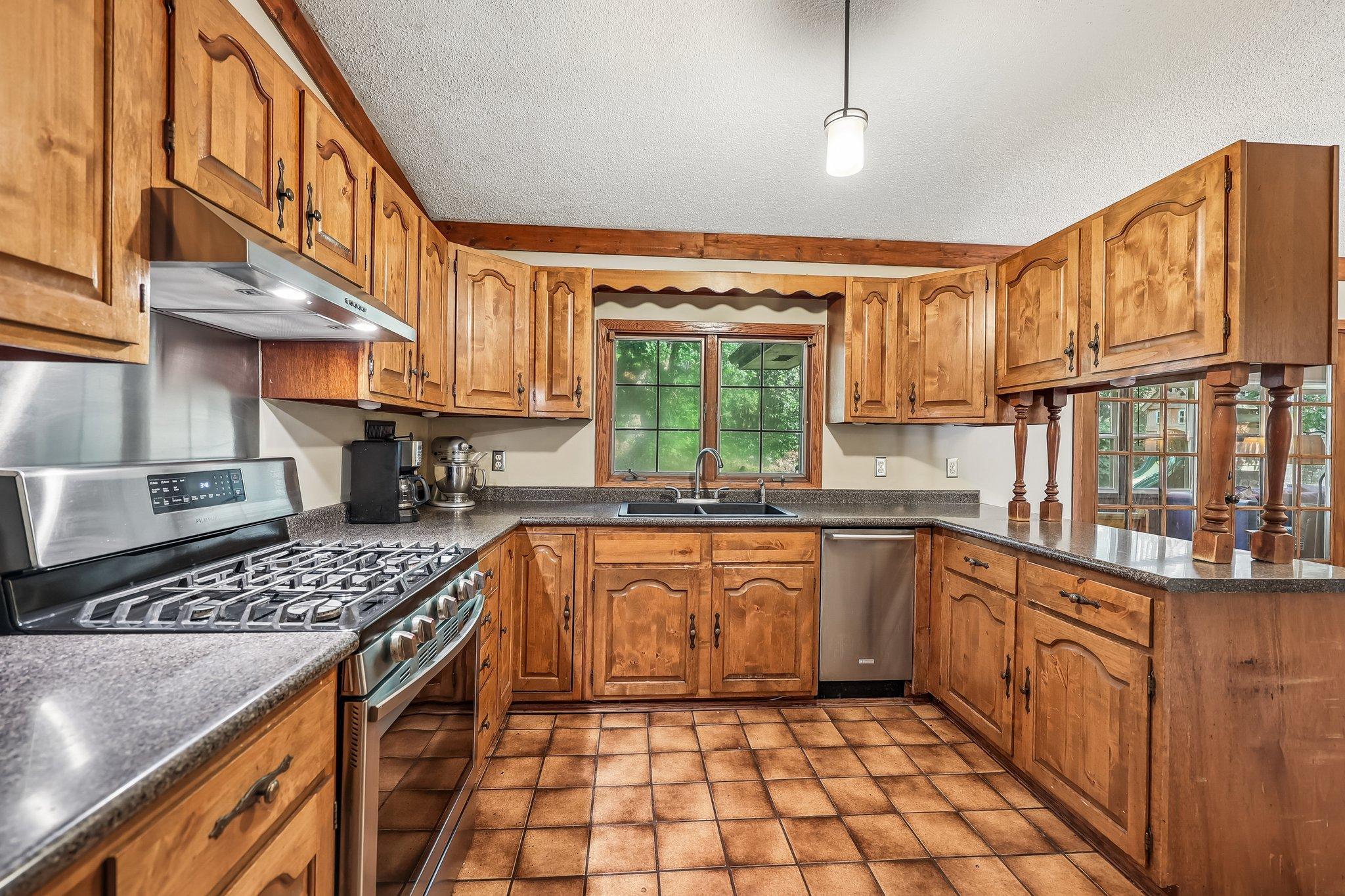 4311 Williston Road Minnetonka, MN 55345 - Photo 16 of 45 Gallery Image 16