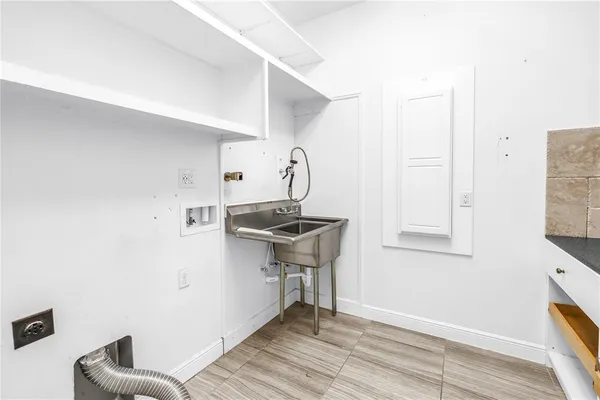 $599,000 | 15939 Cape Coral Drive, Wimauma, FL 33598