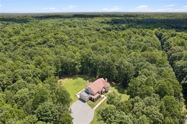 a view of a outdoor space and a yard