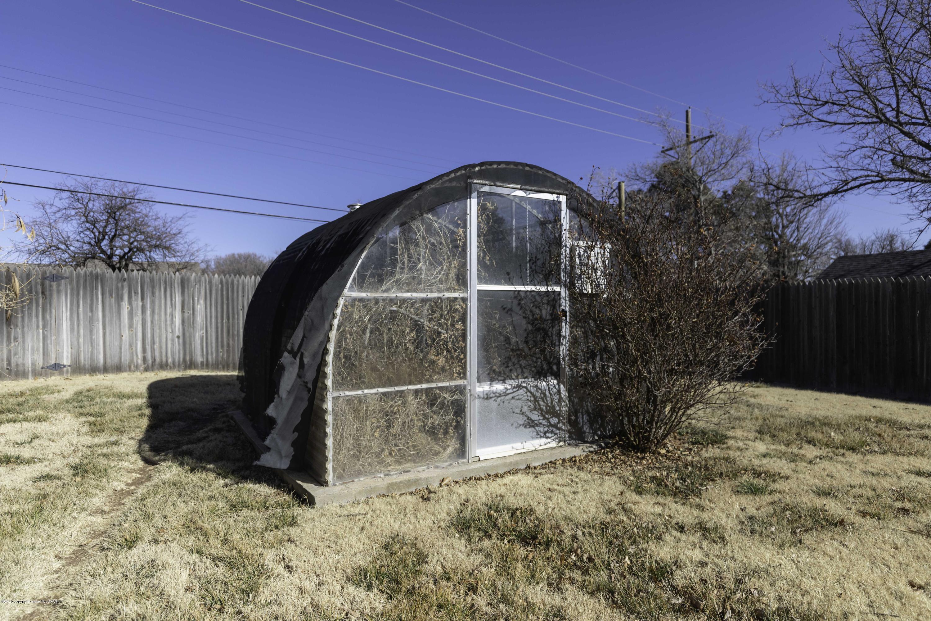 4408 Gem Lake Road Amarillo, TX 79106 - Photo 40 of 41 GREENHOUSE