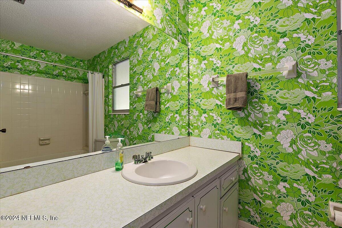 1765 Gumtree Drive Orange Park, FL 32073 - Photo 20 of 27 Bathroom